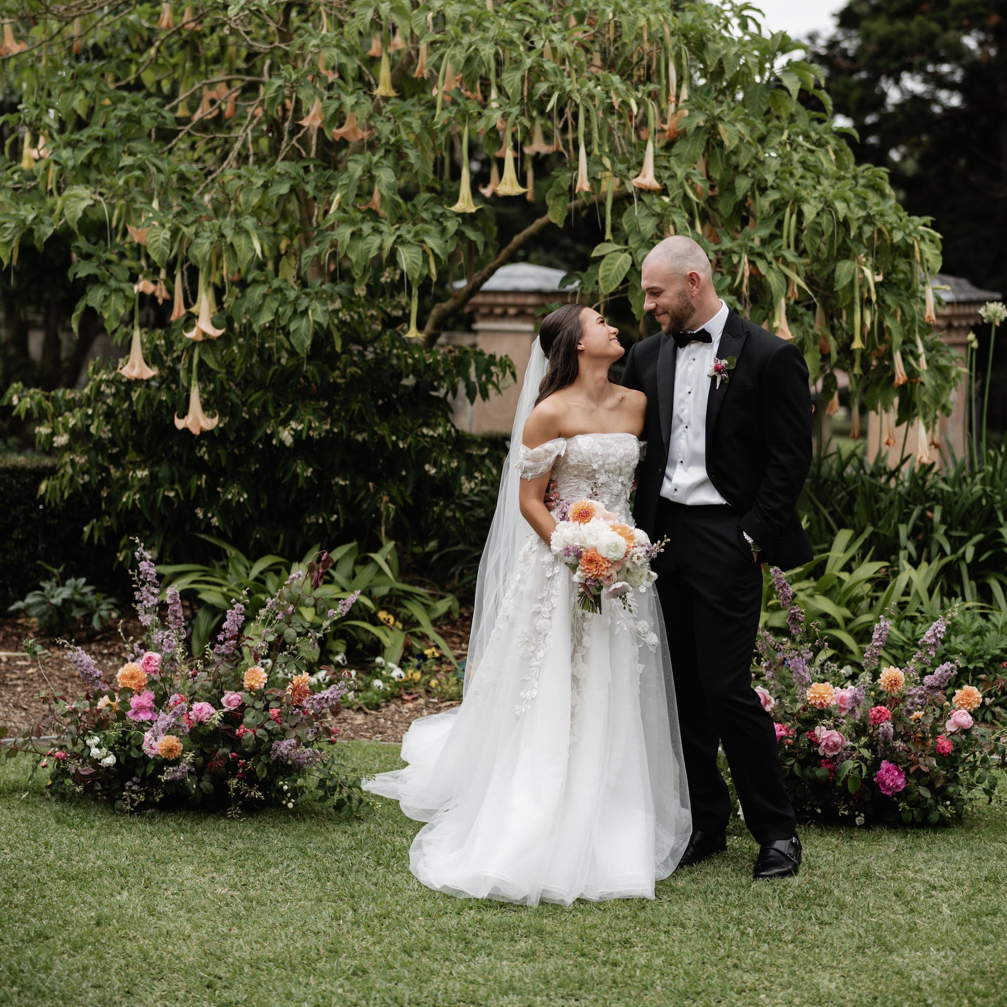 Expert Tips for Choosing Your Low-Footprint Wedding Florist